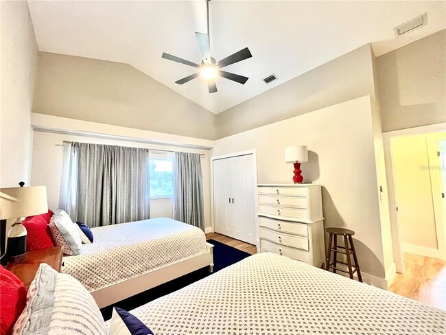 Building Photo - 6000 Key Largo Cir