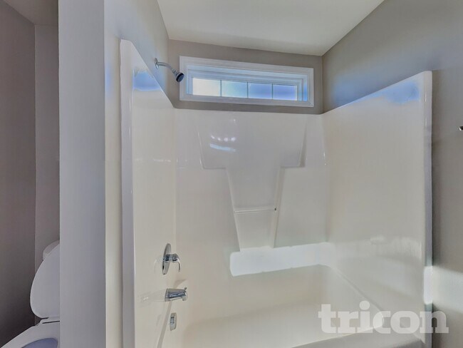 Building Photo - 239 Grovemere Ln