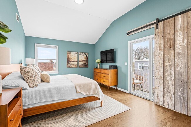 Building Photo - 359 Webster Ave