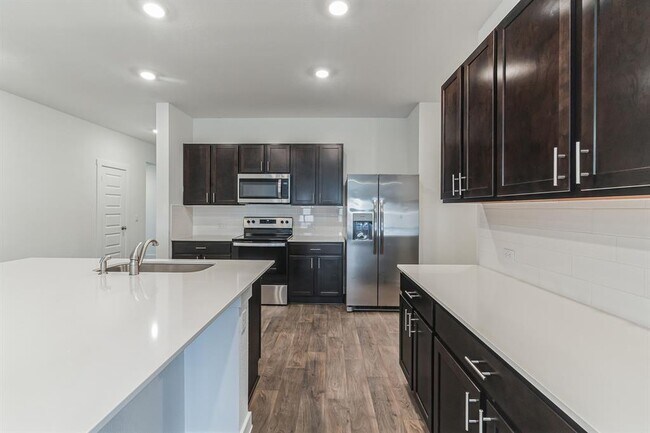 Building Photo - 309 Pedernales Ln