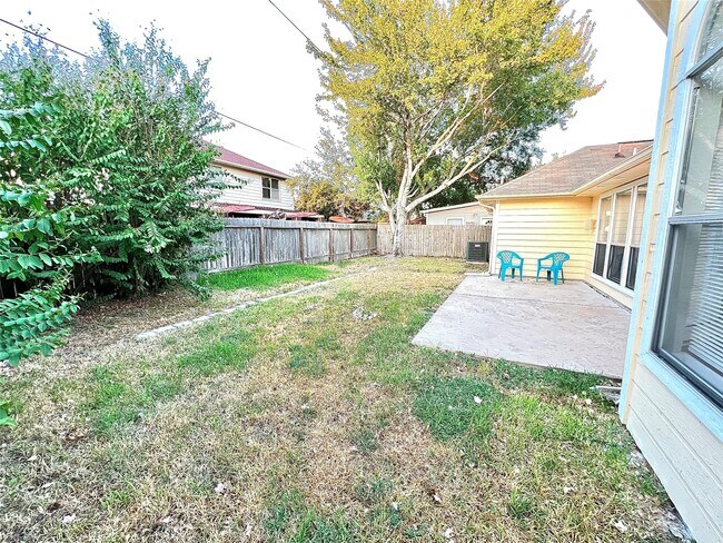 Building Photo - 21106 Rushing Creek Ln