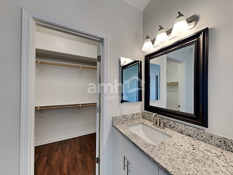 Building Photo - 2508 N 134th Ave