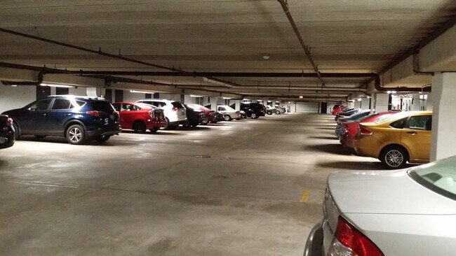 Building Photo - 3942 N Oakland Ave