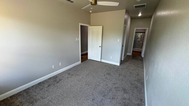 Building Photo - 3207 Bourland St
