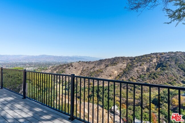 Building Photo - 3632 Beverly Ridge Dr