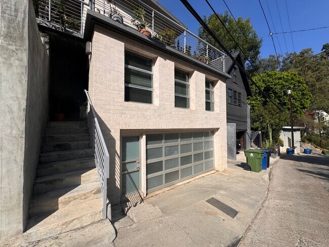 Building Photo - 8245 Kirkwood Dr