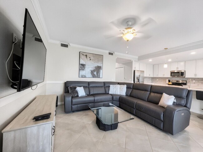 Building Photo - 5807 Double Eagle Cir