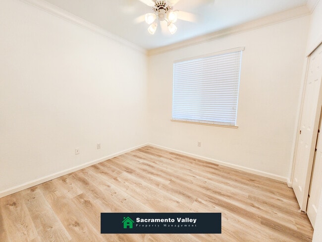 Building Photo - 1901 Yarnell Way