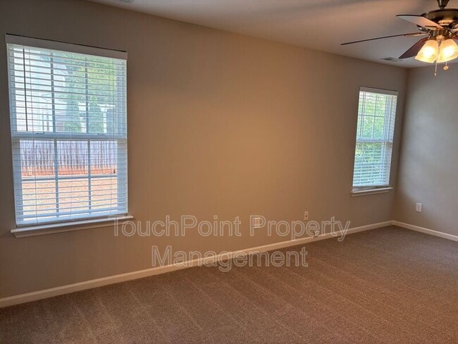 Building Photo - 3833 Fircrest Dr