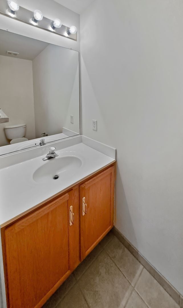 Building Photo - 3074 Esser Pl