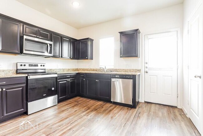 Building Photo - 6042 Mojave Dr