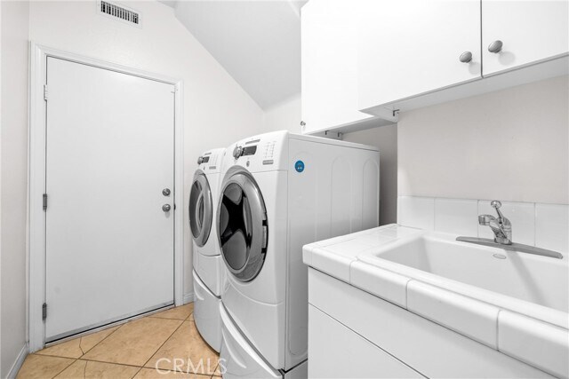 Building Photo - 24565 Summerland Cir