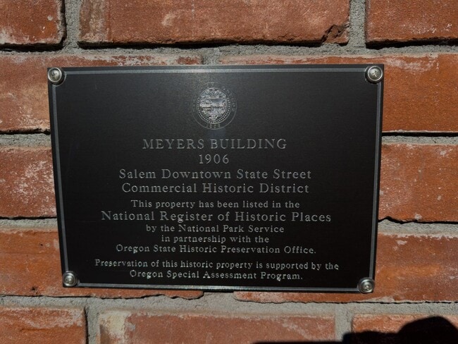 Building Photo - WINTER SPECIAL - NEWLY RENOVATED DOWNTOWN SALEM STUDIO