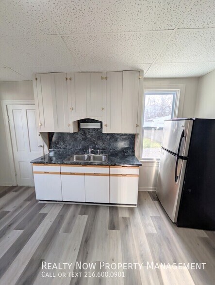 Building Photo - 7501 Berry Ave