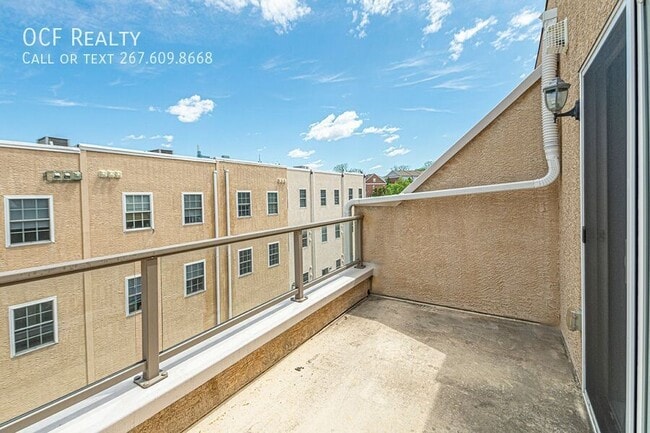 Building Photo - 2621 Christian St