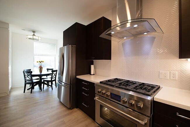 Building Photo - 3029 Bering Dr