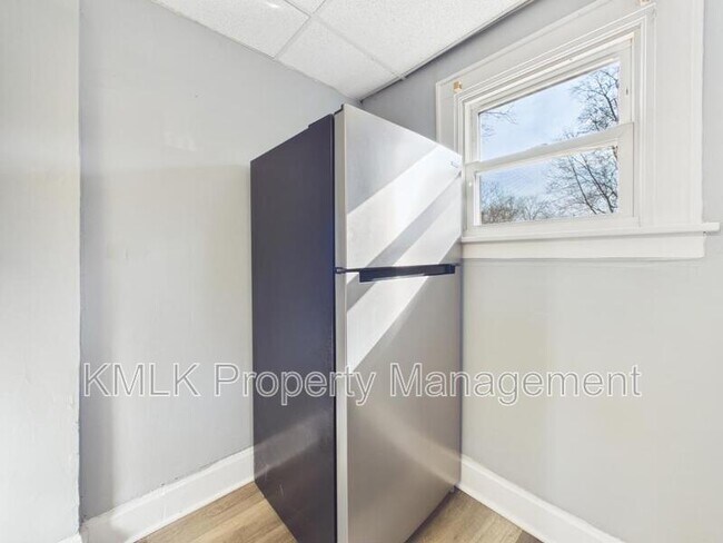 Building Photo - 2337 15th St SW