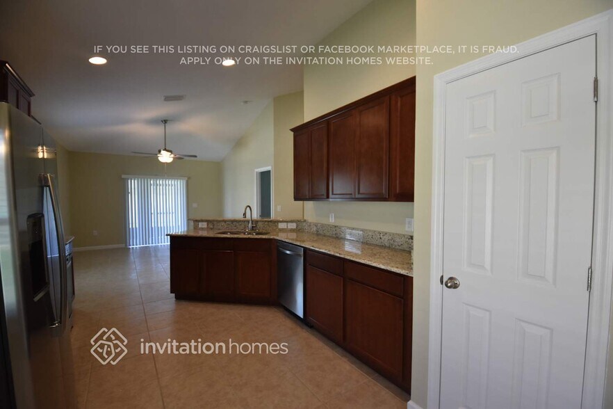 Building Photo - 3853 Radley Dr