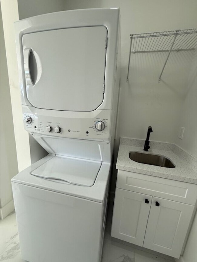 Building Photo - Brand-New 3-Bedroom Home for Rent in Lehigh Acres – Modern Design + Special Offer!