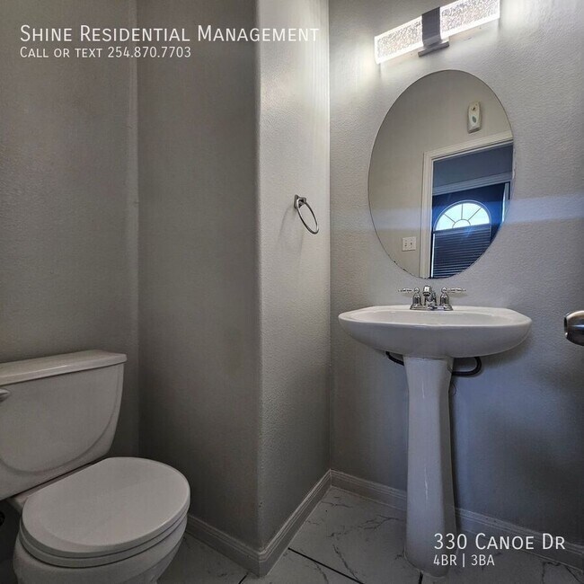 Building Photo - 330 Canoe Dr