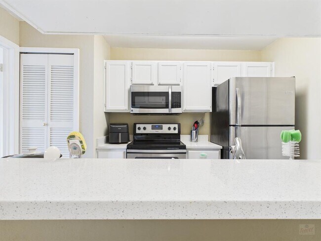 Building Photo - 3115 Helms St