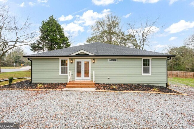 Building Photo - 408 E Marable St