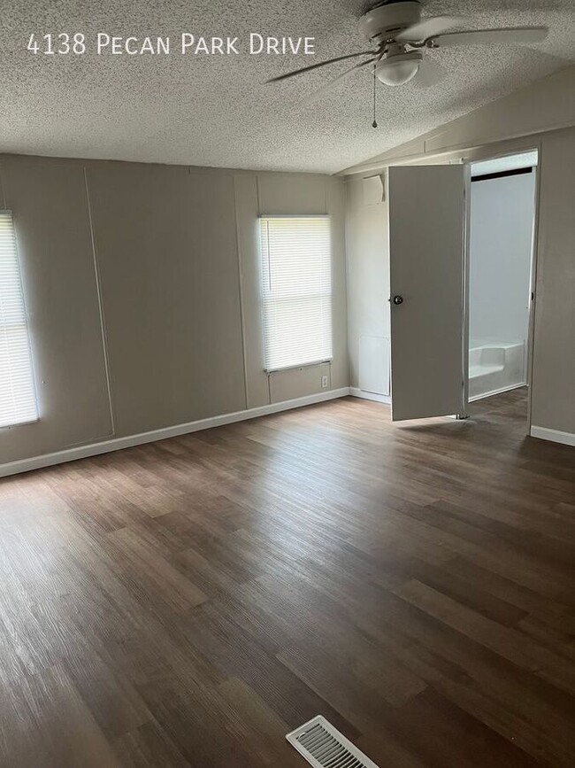 Building Photo - 4138 Pecan Park Dr