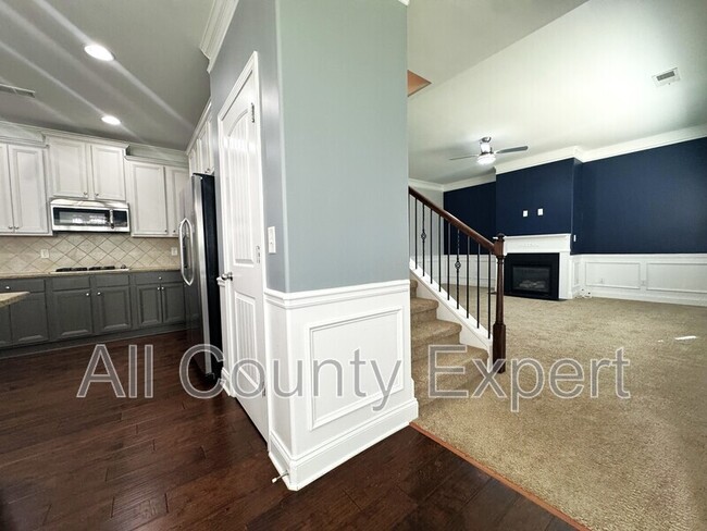 Building Photo - 4215 Hopewell Manor Dr