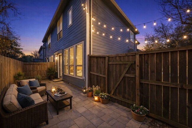 Building Photo - 708 Ivory Manor Dr