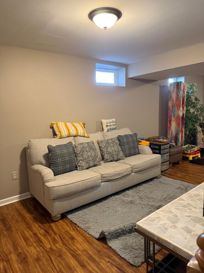 Building Photo - 349 Superior Rd