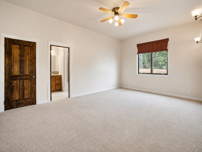 Building Photo - 61 Paseo Del Antilope