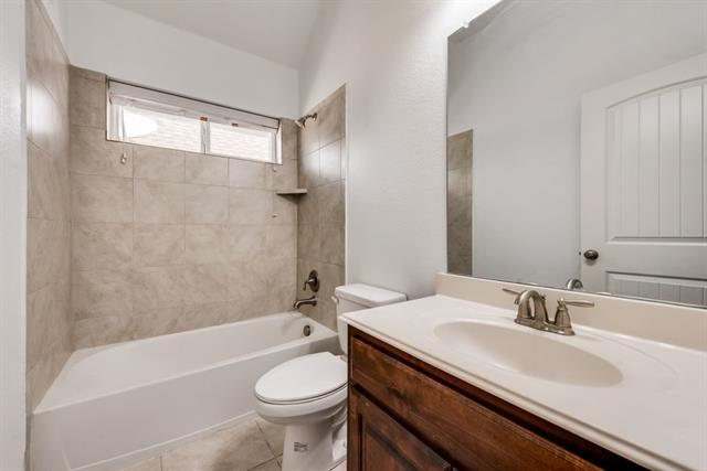 Building Photo - 2992 Overlook Dr