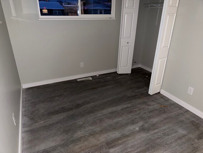 Building Photo - 1609 Marvin Dr