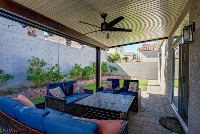 Building Photo - 755 Cam Del Ray