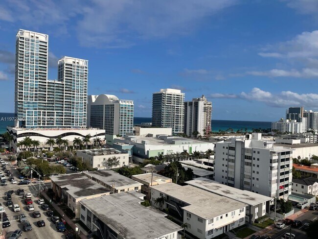 Building Photo - 401 69th St