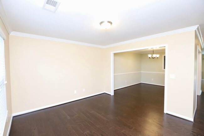 Building Photo - 1761 Nicholas Dr