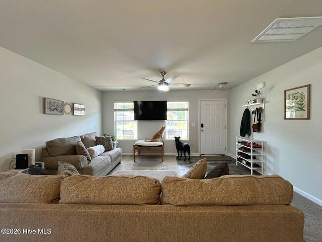 Building Photo - 784 Conductor Ct