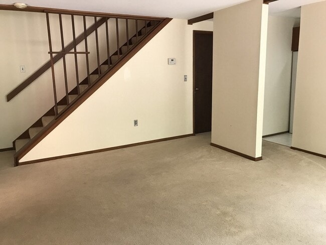 Building Photo - 604 Old Stone Brook
