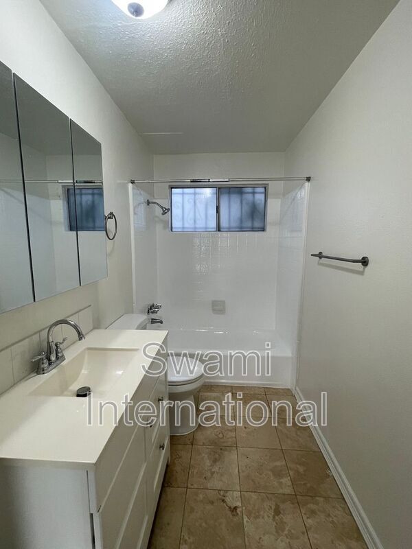 Building Photo - 345 Stepney St