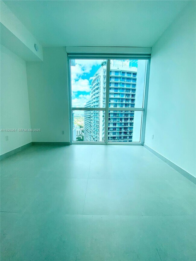 Building Photo - 1080 Brickell Ave