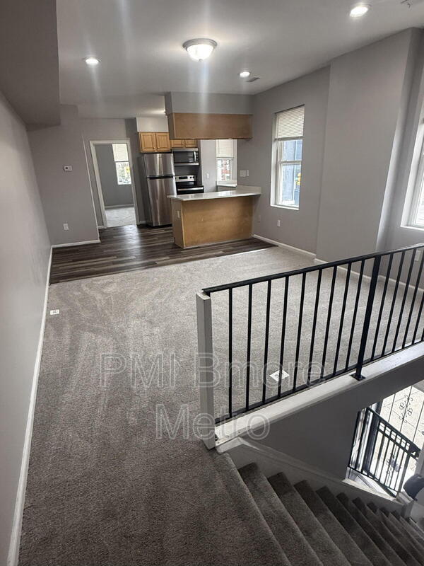 Primary Photo - 2643 E Madison St