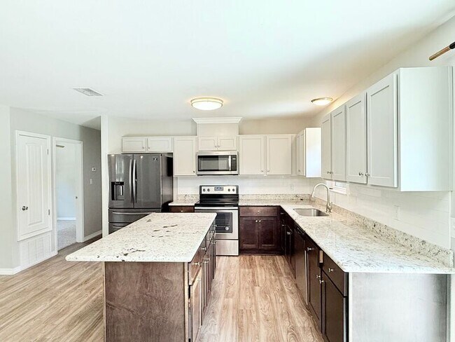 Building Photo - 6831 Saufley Pines Rd