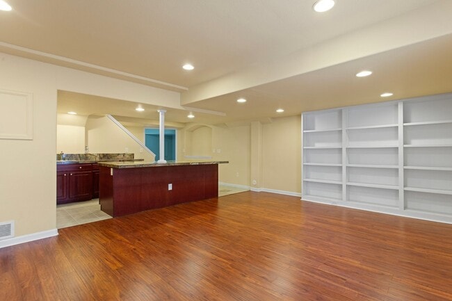 Building Photo - 625 S Snowmass Cir