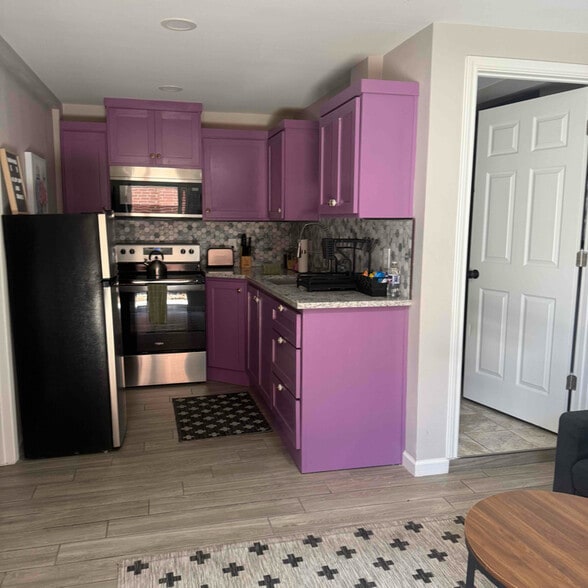 Building Photo - 3611 Fleetwood Dr