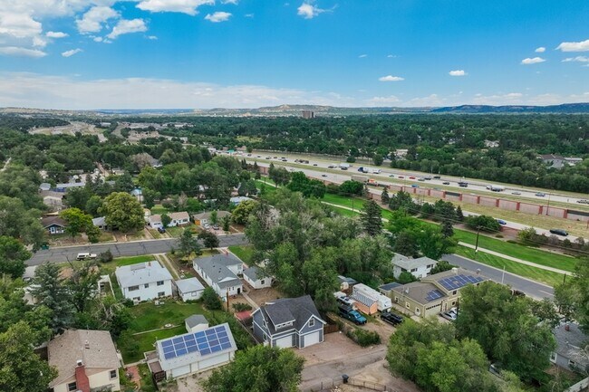 Building Photo - 515 W San Miguel St