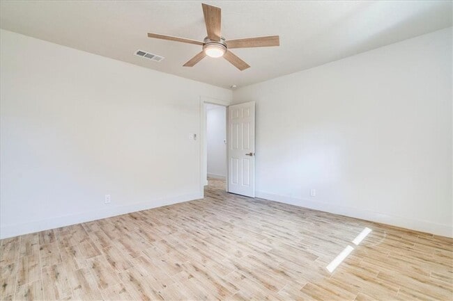 Building Photo - 2603 Mesquite Ln