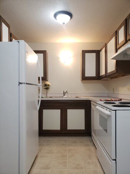 Spacious 2-Bed, Available Sept - 503 15th St SE