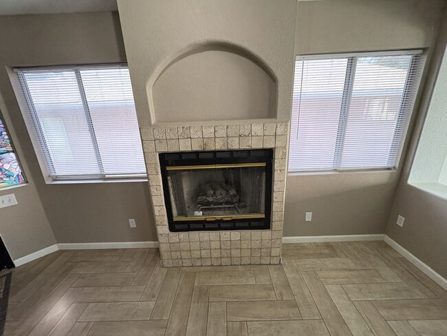 Building Photo - Great eastside location four bedrooms