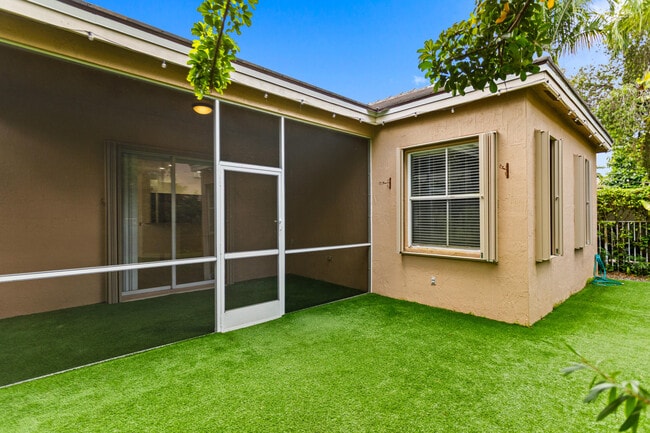 Building Photo - 1071 Bluewood Terrace