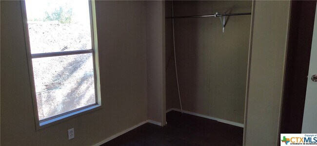 Building Photo - 8926 Witter Ln